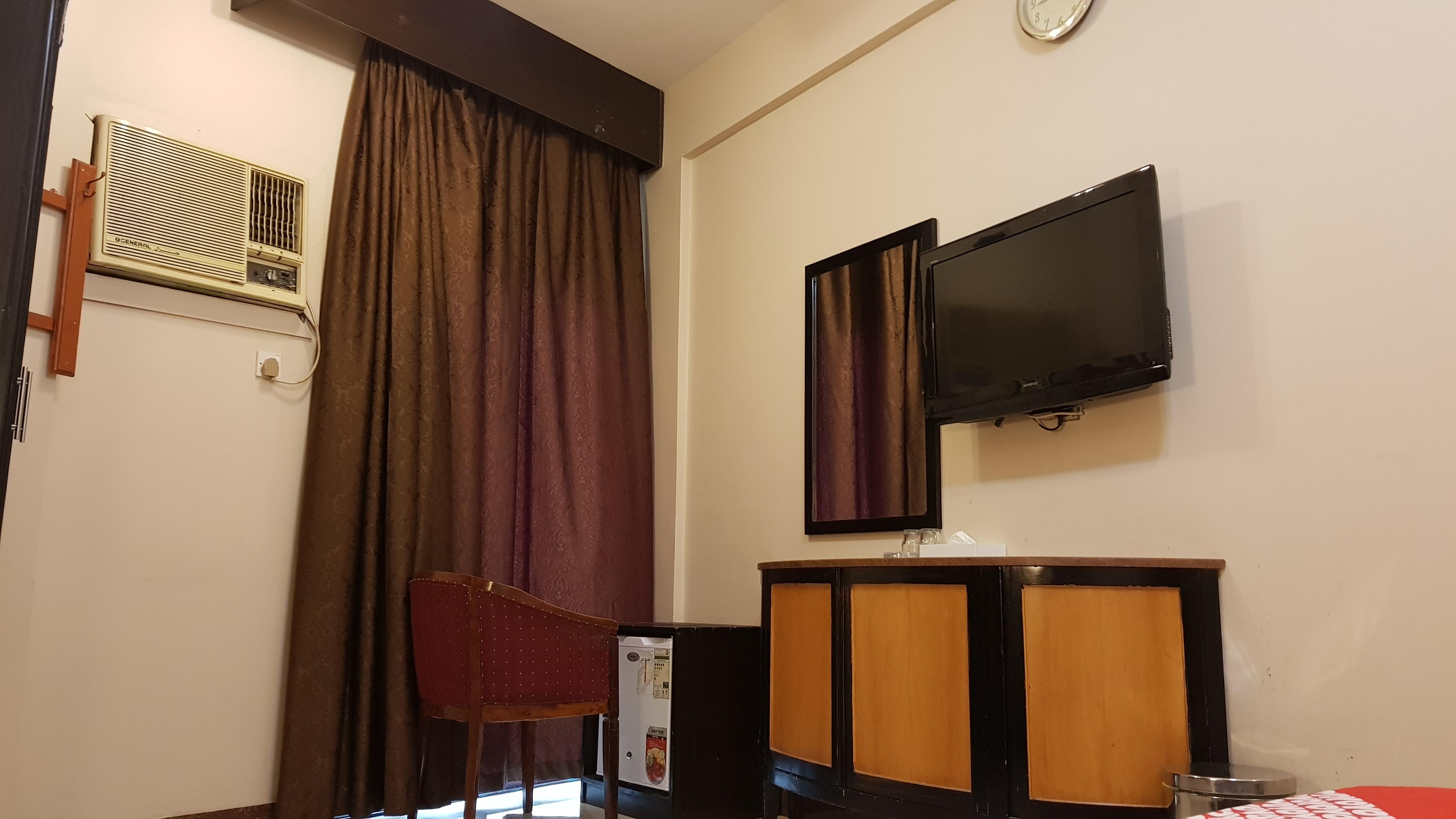 Oyo 491 Rahab Hotel Dubai Eksteriør billede